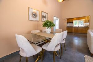 8ce3f525-13e0-421b-8a2f-773ee81ea399