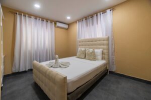 c9bb8282-93de-4808-aa5e-d60b7691a1fa